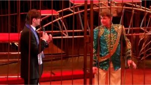 Д. Иванов вручил В.Смолянцу золотую медаль и диплом лауреата Премии В. Высоцкого Своя колея