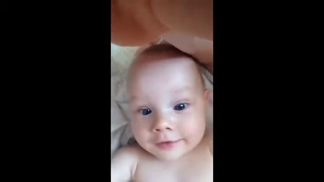 Смешной милый малыш разговаривает в 5 6 месяцев агукает)) смотреть онлайн