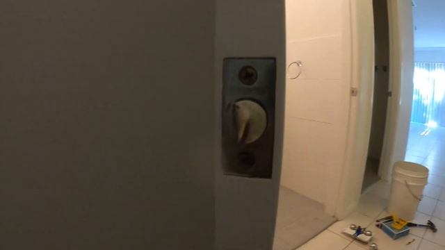 Remove Door Handle / Knob Without Screws Visible