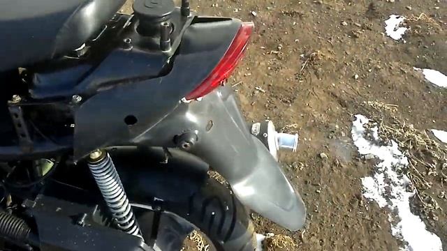 Выхлоп от ямахи на китайском скутере и после капиталки двиготеля вторая заводка. смотреть онлайн