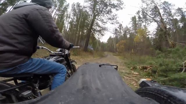 Покатушки на мотоцикле Урал по лесу #2 / Оn a motorcycle Ural in the woods #2 смотреть онлайн