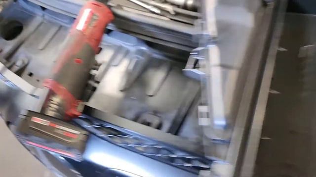 MERCEDES GLS 63 AMG X166 2016 2017 2018 2019 HOW TO CHANGE REPLACE ENGINE MOTOR AIR FILTERS ELEMENT смотреть онлайн