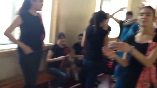 Перед конкурсом "А ну-ка девочки!" смотреть онлайн