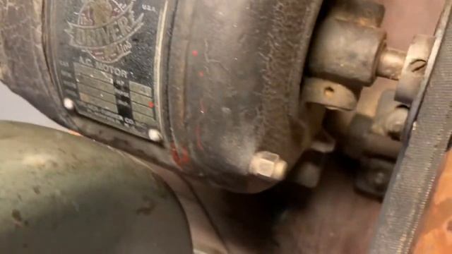 Walker-Turner The DRIVER Line Scroll Saw (working) смотреть онлайн