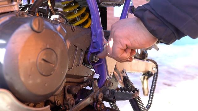 Установка слайдера на Yamaha Serow XT 225.mp4 смотреть онлайн