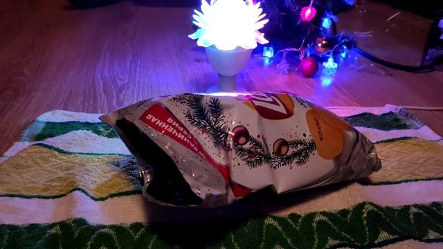 пробую чипсы lays со вкусом красной икры смотреть онлайн