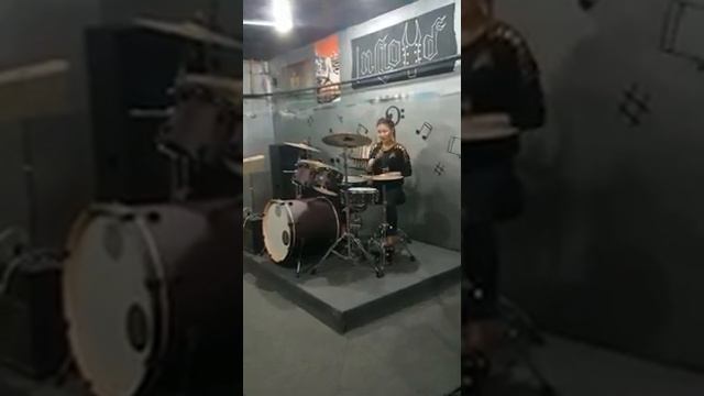 Blur - Song 2 (Drum Cover) смотреть онлайн