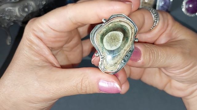 68.Великолепные яшма, стихтит, эвдиалит, чароит и шикарнейший лабрадор!? смотреть онлайн