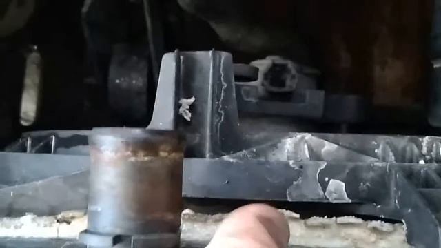 Демонтаж и замена радиатора на Nissan Primera P12 смотреть онлайн