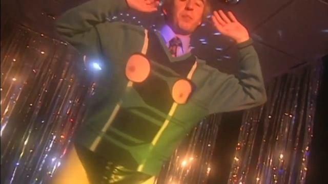 Alan Partridge lap-dancing for a minute straight смотреть онлайн