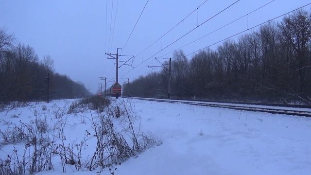 Электровоз ЧС4Т с поездом №117Н Новокузнецк - Москва смотреть онлайн