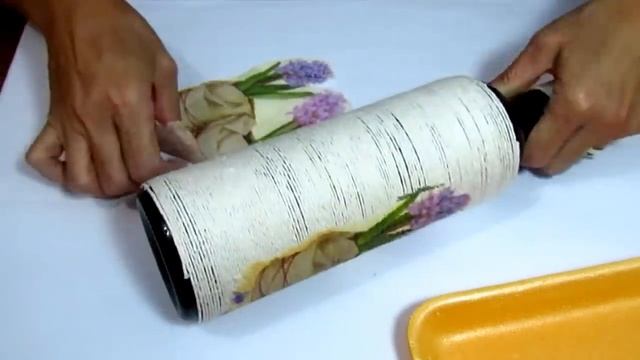 Decoupagem Em Garrafa De Vidro