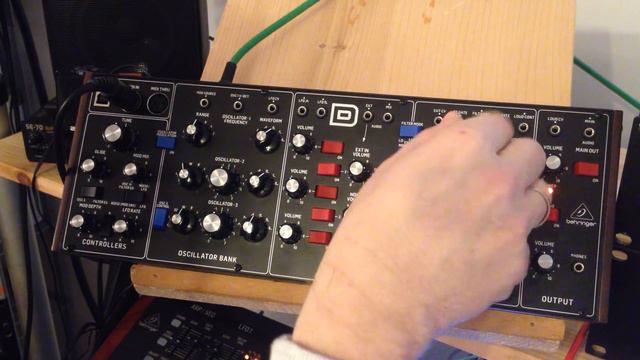 Behringer Model D  - FM Sounds And More