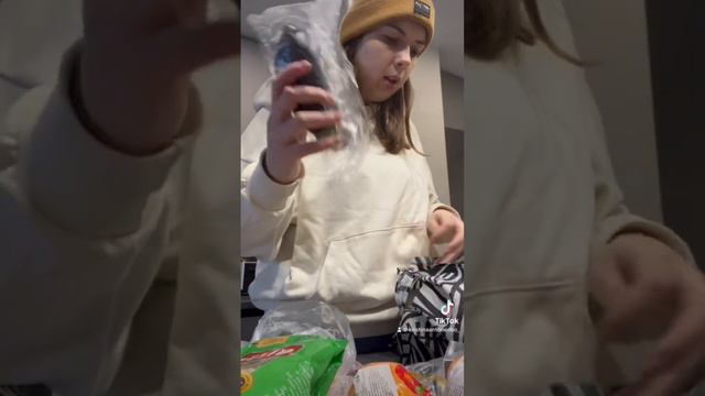 РАСПАКОВКА ПРОДУКТОВ. ЧАСТЬ 2 смотреть онлайн