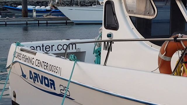 Жизнь на яхте. Азорские острова смотреть онлайн