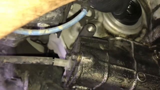 How To Replace Passenger Side Axle Seal On A 2004-2008 Acura TSX смотреть онлайн