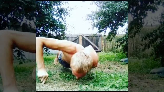 Отжимания Брюса Ли на двух пальцах одной рукой от пола смотреть онлайн