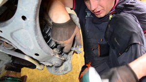 Замена передней ступицы на Киа Соренто II. (Replacing the front hub on the Kia Sorento II.)