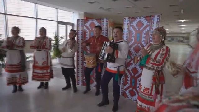 Старинный свадебный обряд. Приезд мужского свадебного поезда верховых чувашей смотреть онлайн