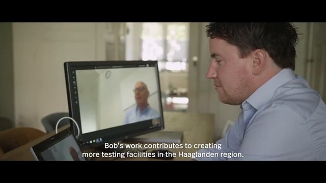 The Extra Step- Information Adviser Bob смотреть онлайн