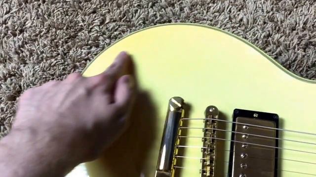 Trogly's Guitars: 1976 Gibson Les Paul Custom Tuxedo - White Top Black Back and Sides смотреть онлайн