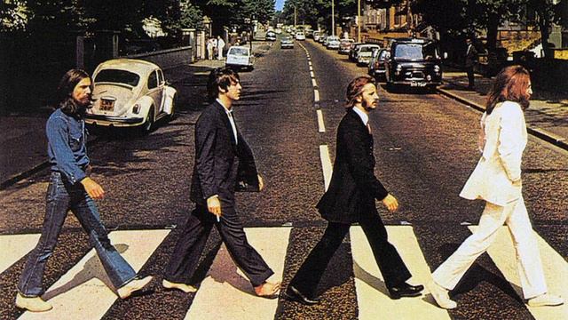 The Beatles - I Want To Hold Your Hand (Ricky Lambert Cover) смотреть онлайн