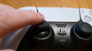 Щелчки стика на геймпаде DualSense от PlayStation 5