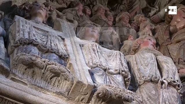 La catedral de Santiago de Compostela presenta el Pórtico de la Gloria смотреть онлайн