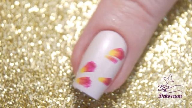 Маникюр Розовые бутоны смотреть онлайн