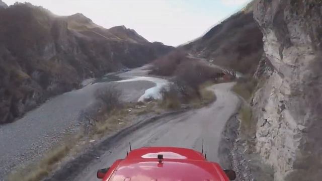 ТОП 10 САМЫХ ОПАСНЫХ ДОРОГ В МИРЕ смотреть онлайн