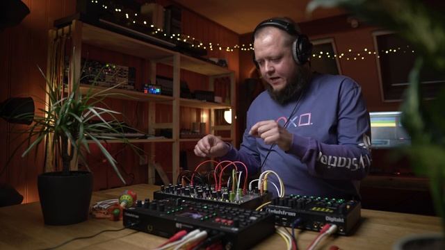 Techno Break folding the Dixies / How to play Minimalist Modular Synth as an Instrument? смотреть онлайн
