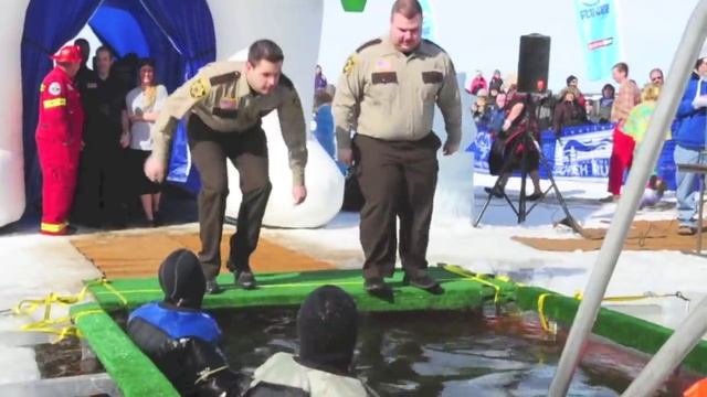 420 Plungers take part in Breezy Point Polar Plunge - Brainerd Dispatch MN смотреть онлайн