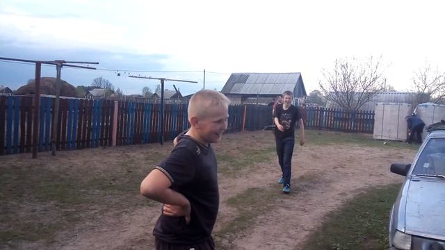 Футбол ногой в трубу смотреть онлайн