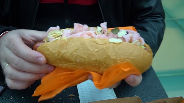 Честный обзор HotDog Bulldog Гарика Харламова / Нашел ОЧЕНЬ много косяков / ВСЕ МЕНЮ Хот-Дог Бульдо смотреть онлайн