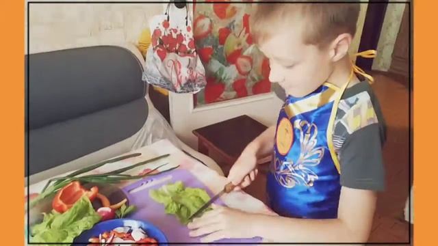 Первый раз самостоятельно готовим летний салатик из первого урожая смотреть онлайн