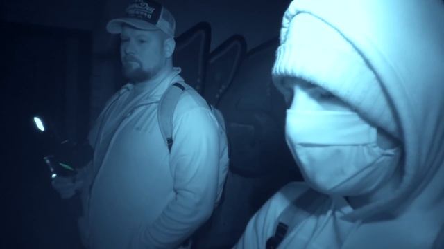 Exploring Abandoned Mansion at MIDNIGHT - Real Paranormal Investigation смотреть онлайн