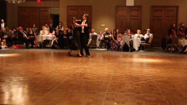 2017 Showcase - Viennese Waltz - John Philip and Cassidy смотреть онлайн