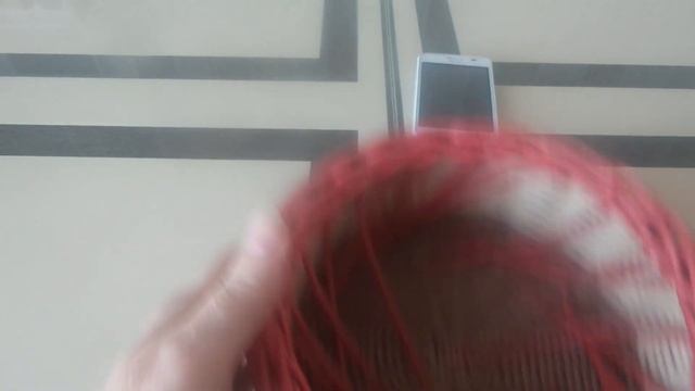 Простая загибка для новичков. Плетение из бумажной лозы. смотреть онлайн