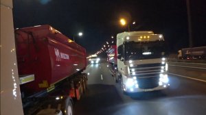 Ветер бродягу по дороге веди...
Клип дальнобойщикам!