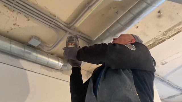 Монтаж потолка армстронг немного электрики смотреть онлайн