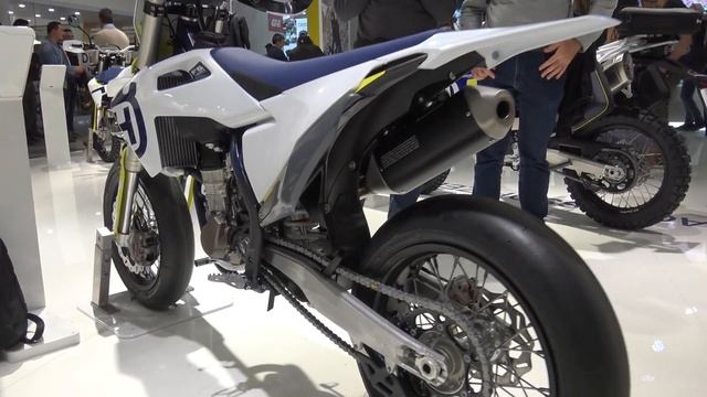 2020 Husqvarna FS450 Walkaround at EICMA 2019 Fiera Milano Rho Italy смотреть онлайн