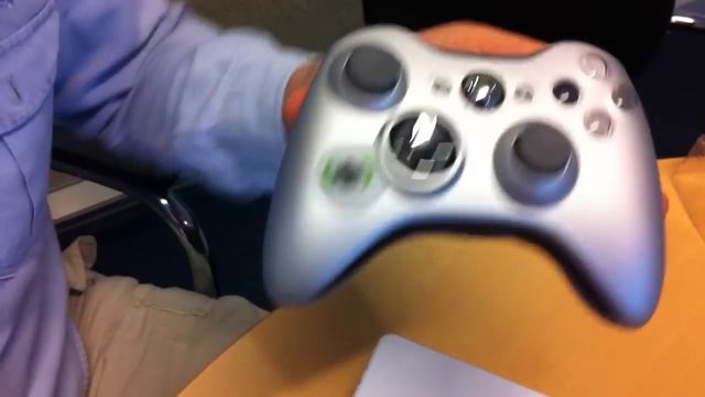 Рассматриваем новый контроллер для Xbox 360 смотреть онлайн