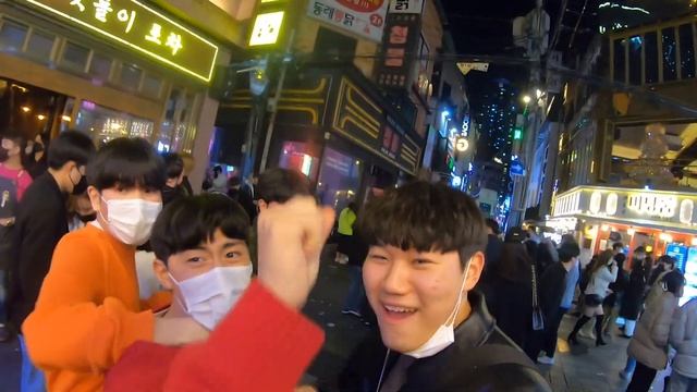 Boys LOVE This Naughty Area In Busan ?? смотреть онлайн