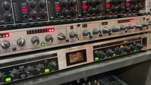 Как настроить звук микрофона для вокала