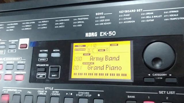 Reiniciar de fabrica Ek-50 de Korg смотреть онлайн