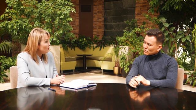 Мейрхан Шерниязов делится мнением о работе психолога, о семейных отношениях