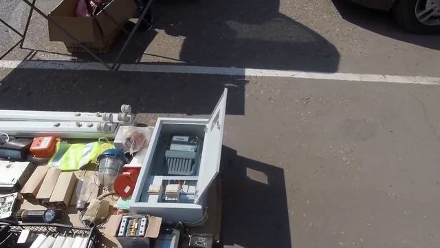 Блошиный рынок в Твери. Обзор. (В поисках старины) смотреть онлайн