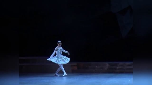 Raymonda (Dream Variation) - Khoreva, Zakharova, Smirnova смотреть онлайн
