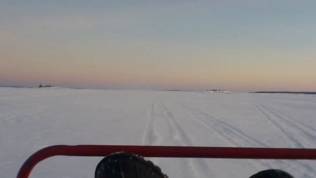 По белому морю на снегоходе смотреть онлайн