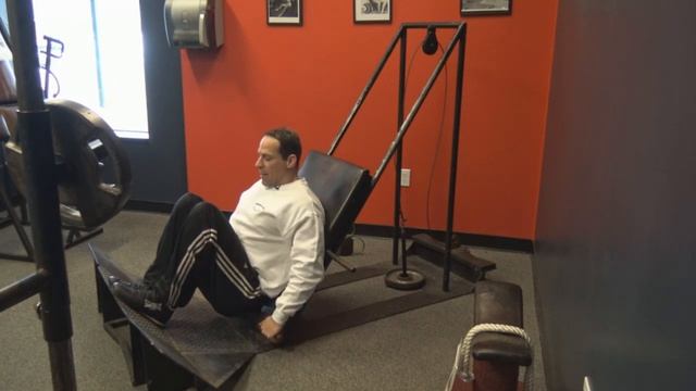 The Actual Hack Squat from Vince's Gym смотреть онлайн